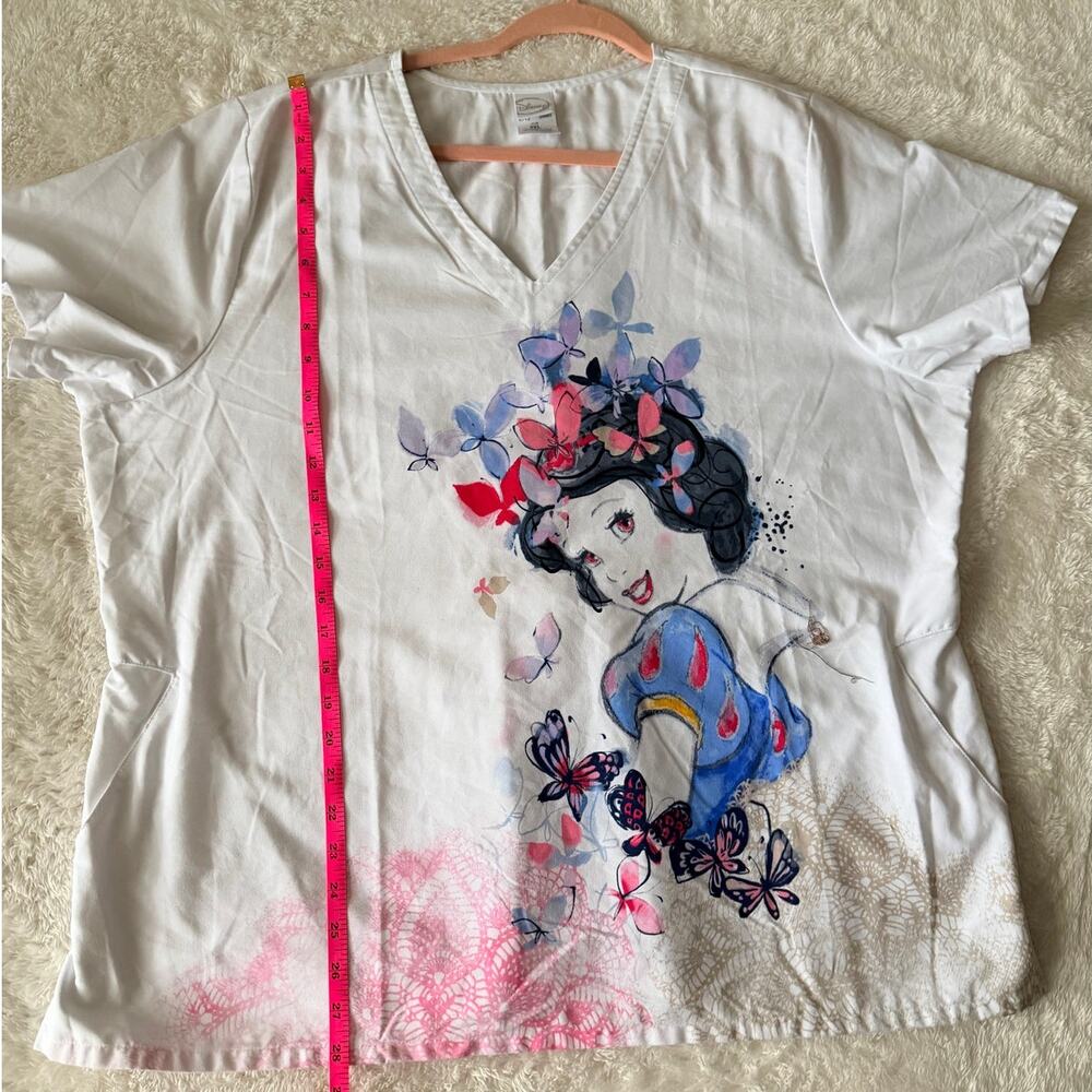 Disney Snow White Scrub Top 2XL White Nurse Medical Uniform